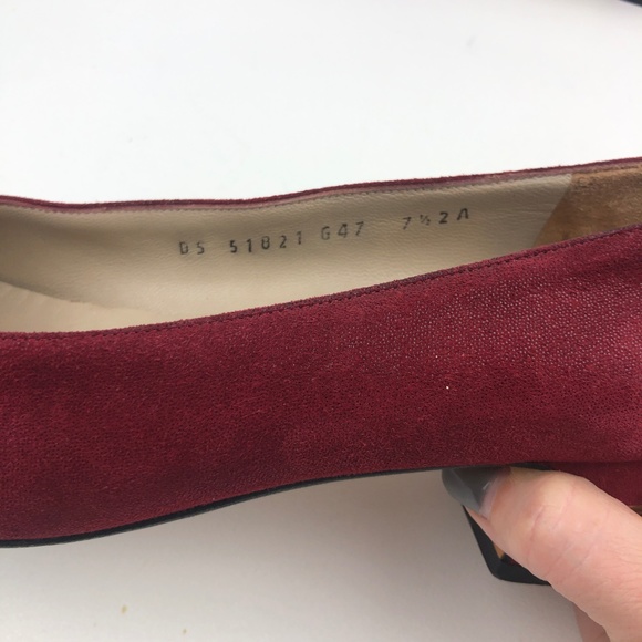 Salvatore Ferragamo Suede Pump - Picture 8 of 8